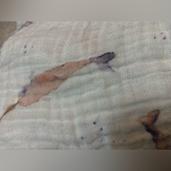 Narwhal Muslin car seat cover - Picture 8 of 9